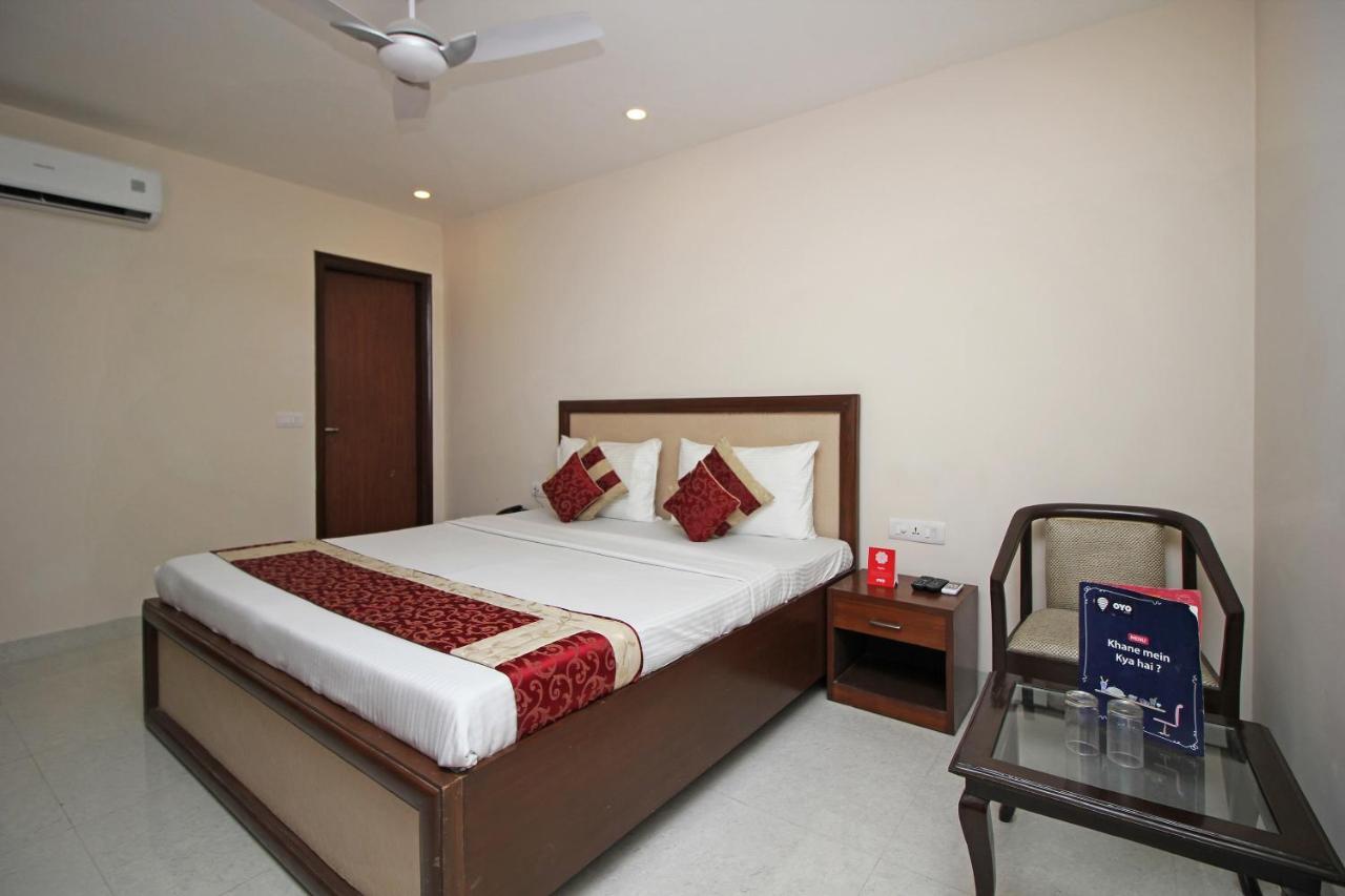 Oyo Hotel Blu Pebbles Near Delhi Airport New Delhi Bagian luar foto