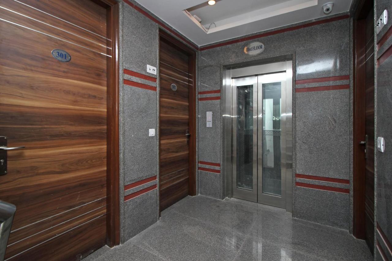 Oyo Hotel Blu Pebbles Near Delhi Airport New Delhi Bagian luar foto