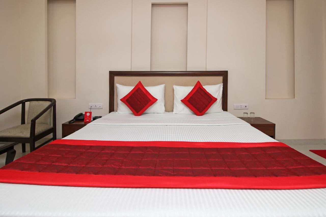 Oyo Hotel Blu Pebbles Near Delhi Airport New Delhi Bagian luar foto