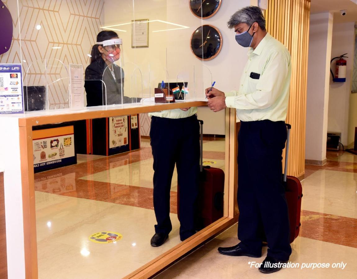 Oyo Hotel Blu Pebbles Near Delhi Airport New Delhi Bagian luar foto