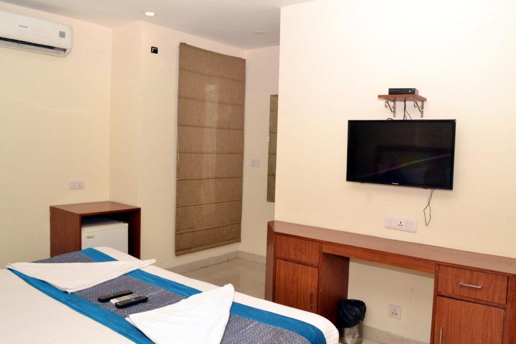 Oyo Hotel Blu Pebbles Near Delhi Airport New Delhi Bagian luar foto