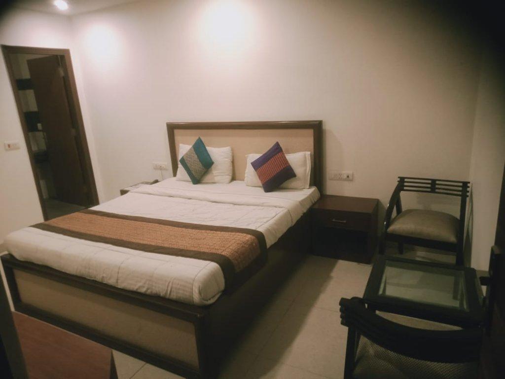 Oyo Hotel Blu Pebbles Near Delhi Airport New Delhi Bagian luar foto